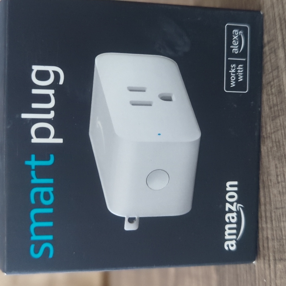 Amazon Smart Plug Works with Alexa control lights with voice easy to set up/use